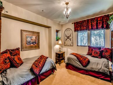 Breckenridge Luxury Vacation Rental with Six Bedrooms